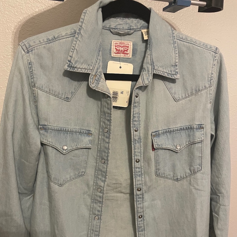 Levi’s Shirt